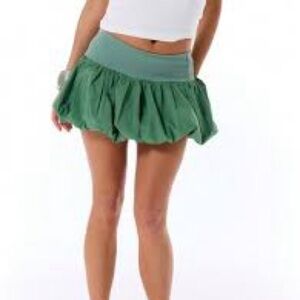 MUSERA, Trendy Adorable Ribbed Waist Puff Ball Solid Skirt,EUC, Size Large